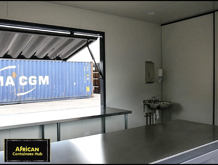 The Courtyard Kitchen – 6m Container Kitchen