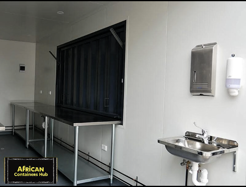The Courtyard Kitchen – 6m Container Kitchen