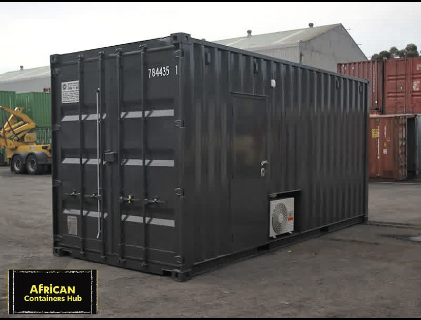 The Locker Room – 6m Container Changeroom